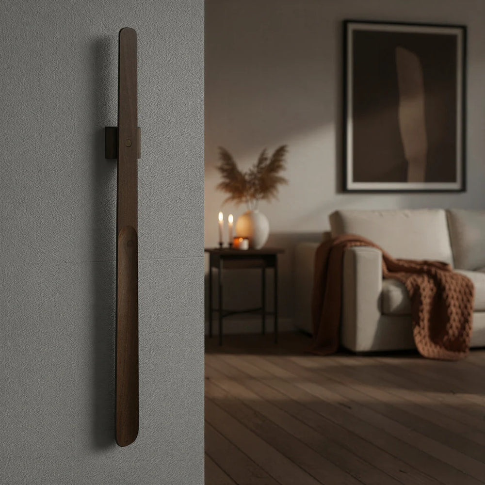 Magnetiskt Skohorn i Massivt Trä – 55 cm