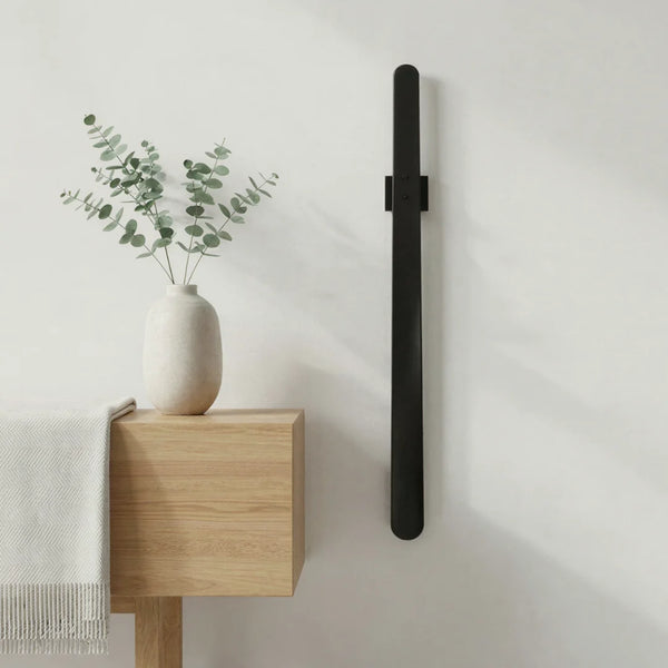 Magnetisk Skohorn i Massivt Træ – 55 cm